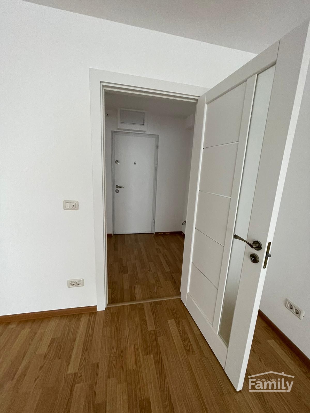 Apartament cu 2 Camere in George Enescu