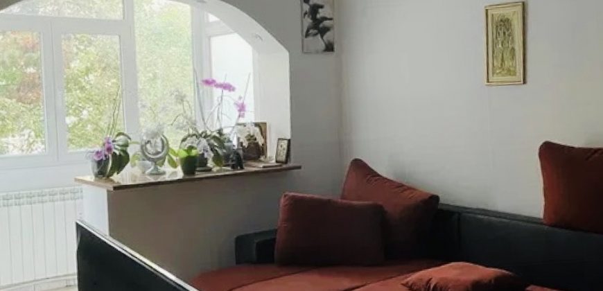 Apartament cu 2 Camere Semidecomandate in George Enescu