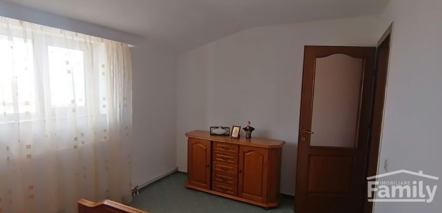 Apartament cu 4 Camere Decomandate in Obcini